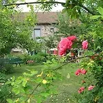 Hotel Logis De La Hulotte